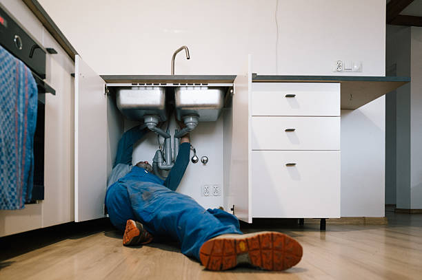 Professional Leak Detection technician working in Mason, MI